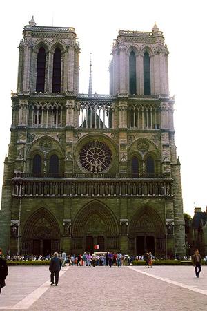 ビジネス旅行や観光に最適！東横INN宇都宮駅前2の魅力と詳細情報