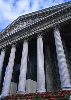 システムメンテナンスのお知らせ：お客様に安心と信頼を提供するための重要な情報